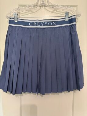 Greyson Pleated Golf Mini Skirt in Blue